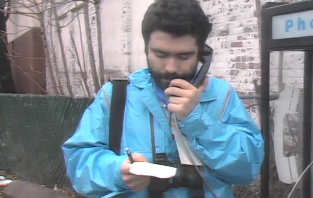 Pedrosa, on a street payphone in Boston'87 contacting the organization to check on Rosa's split times